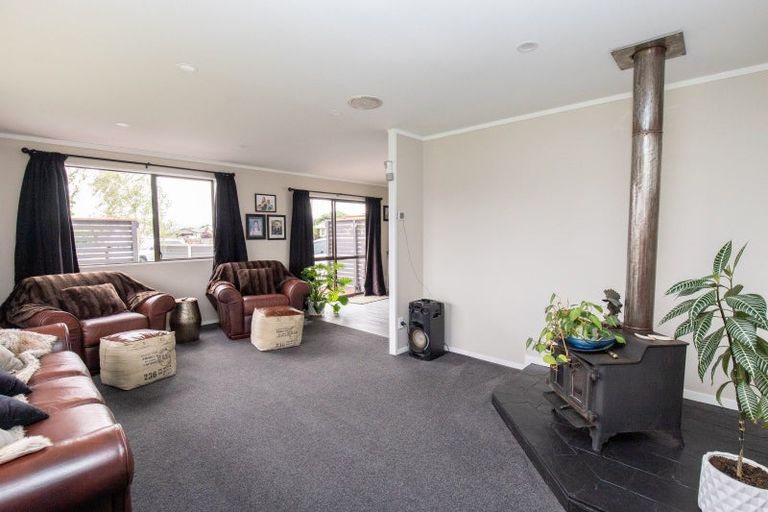 Photo of property in 20 Miller Place, Ngatea, 3503