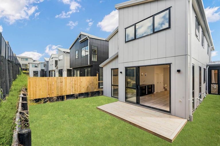 Photo of property in 5 Clara Road, Silverdale, 0932