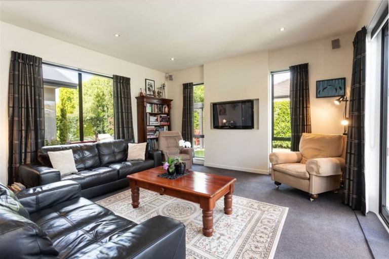 Photo of property in 64 Woodhurst Drive, Casebrook, Christchurch, 8051