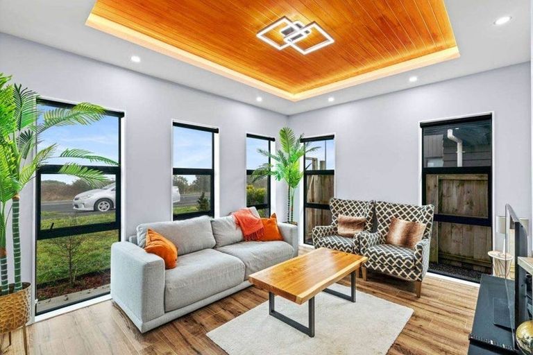 Photo of property in 55 Clarks Beach Road, Clarks Beach, 2122