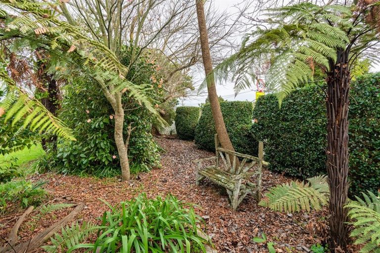 Photo of property in 204 Bartholomew Road, Levin, 5510