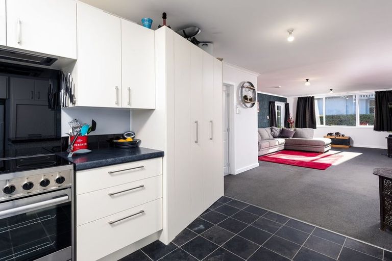 Photo of property in 16 Coronation Street, Waimate, 7924