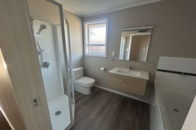 Photo of property in 1/23a Saunders Place, Redwood, Christchurch, 8051