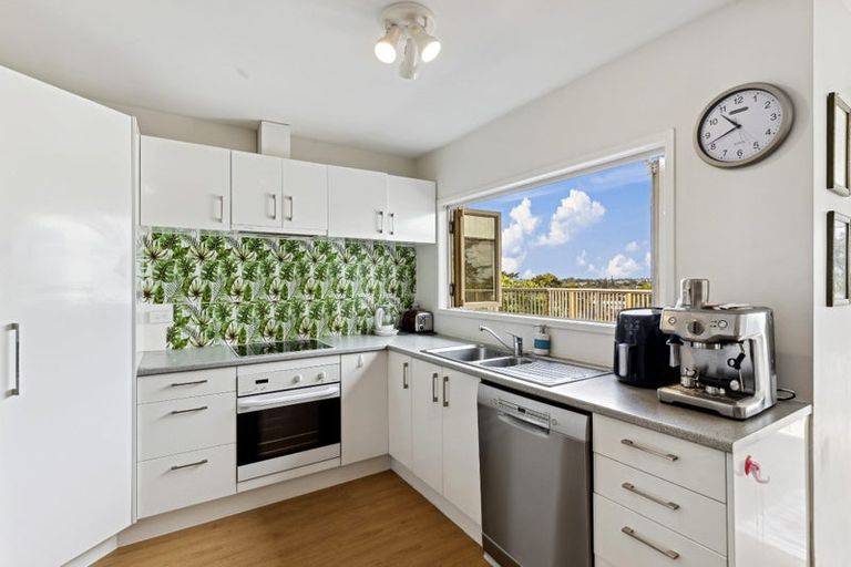 Photo of property in 86 Anich Road, Massey, Auckland, 0614