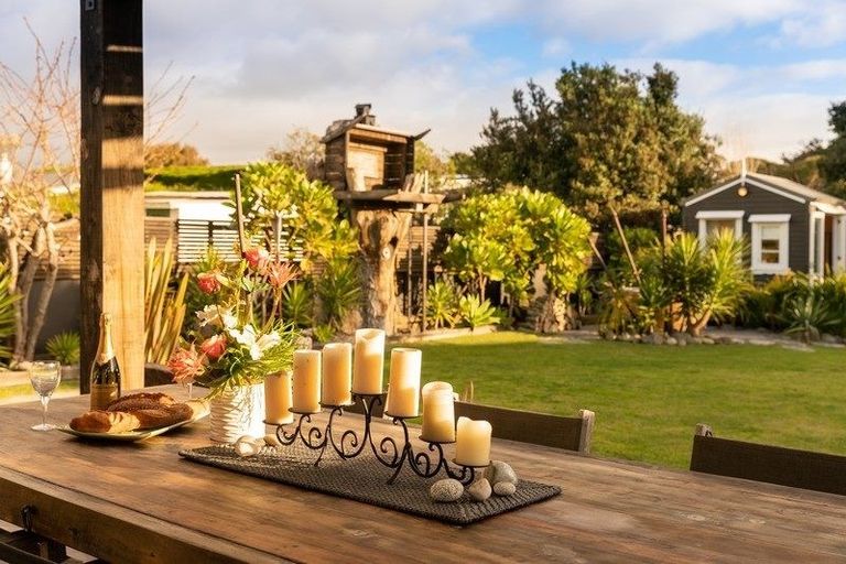 Photo of property in 6 Rauparaha Street, Waikanae Beach, Waikanae, 5036