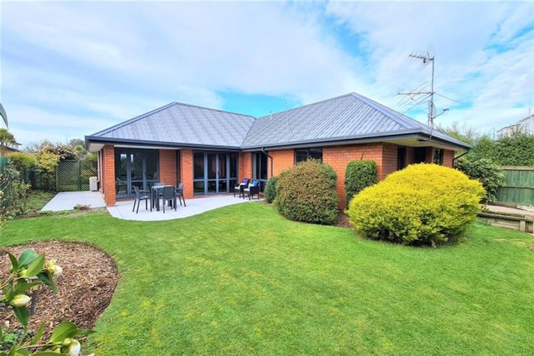 Photo of property in 10 Van Dieman Close, Templeton, Christchurch, 8042