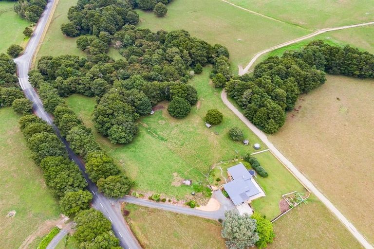 Photo of property in 569 Tomarata Valley Road, Whangaripo, Wellsford, 0974