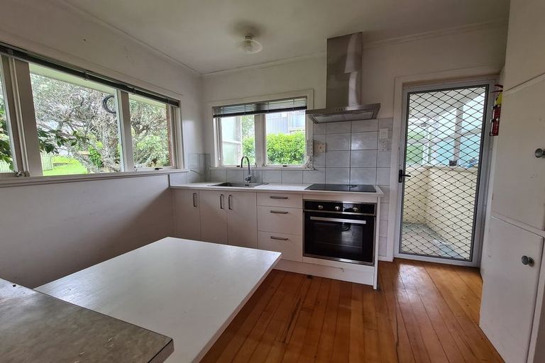 Photo of property in 3/18 East Coast Road, Milford, Auckland, 0620