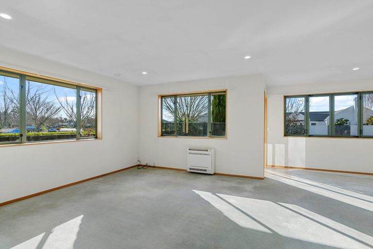 Photo of property in 27 Ballarat Road, Rangiora, 7400