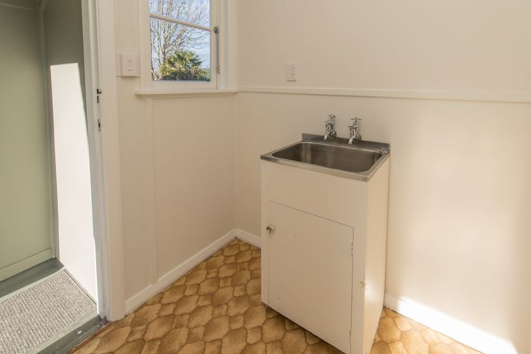 Photo of property in 182 Langdons Road, Northcote, Christchurch, 8052