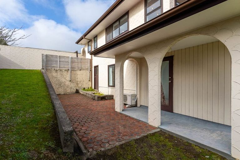 Photo of property in 5 Mandeville Crescent, Grenada Village, Wellington, 6037