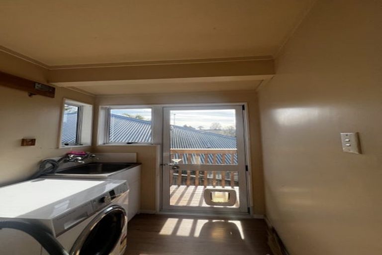 Photo of property in 1/10 Ambler Avenue, Glen Eden, Auckland, 0602