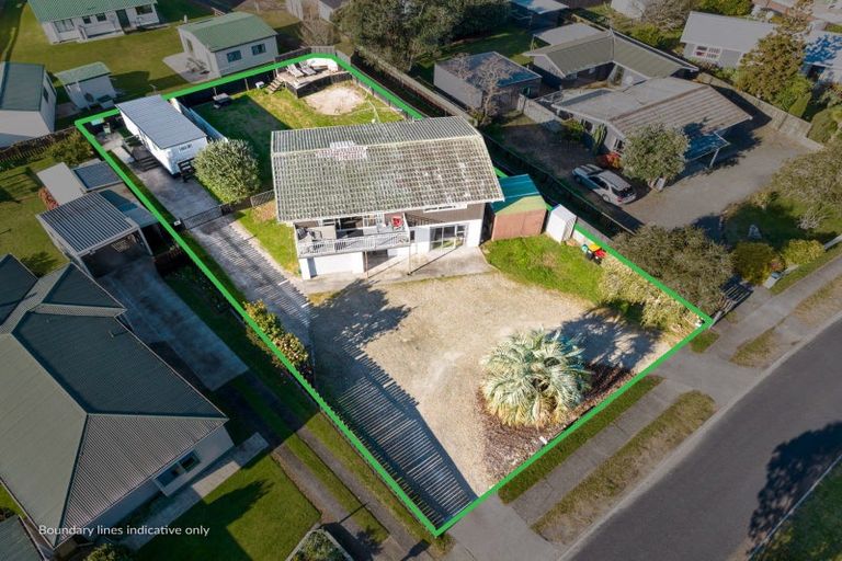Photo of property in 208 Chartwell Avenue, Whangamata, 3620