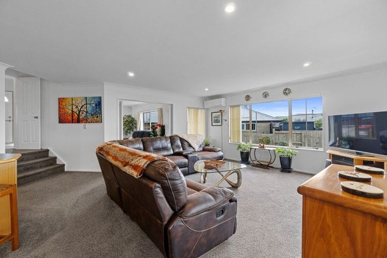 Photo of property in 11 Highgrove Drive, Grandview Heights, Hamilton, 3200