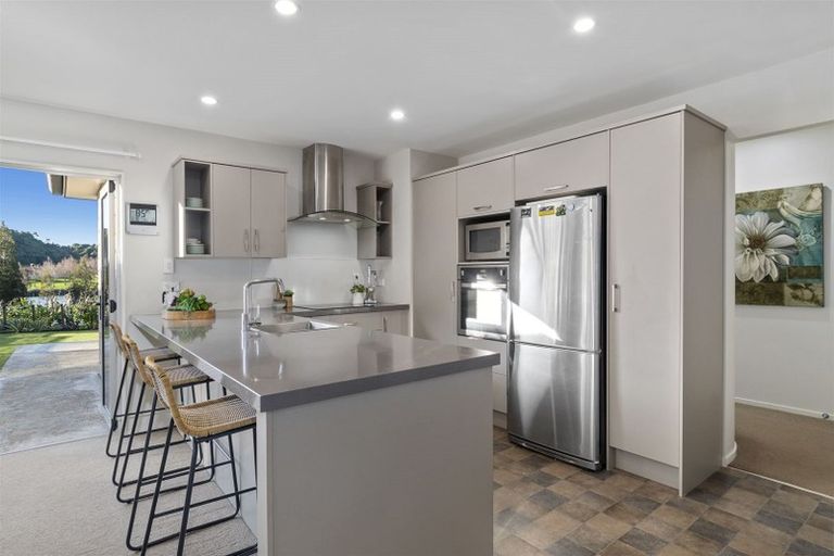 Photo of property in 39 Scoria Close, Pyes Pa, Tauranga, 3112