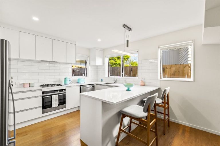 Photo of property in 30c Coniston Avenue, Te Atatu South, Auckland, 0610