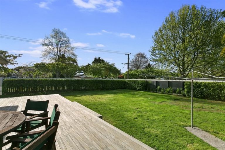 Photo of property in 322 Shakespeare Street, Leamington, Cambridge, 3432