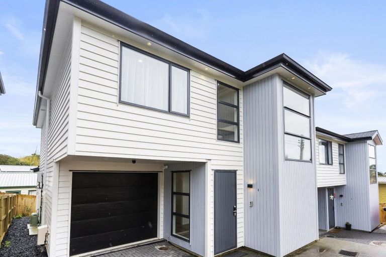 Photo of property in 141d Rangatira Road, Beach Haven, Auckland, 0626