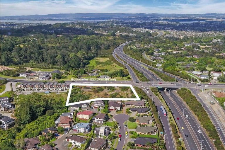 Photo of property in 153 Albany Highway, Unsworth Heights, Auckland, 0632