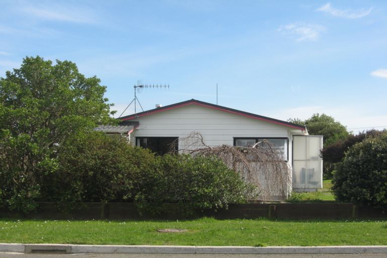 Photo of property in 9 Rata Street, Tokomaru, Palmerston North, 4474