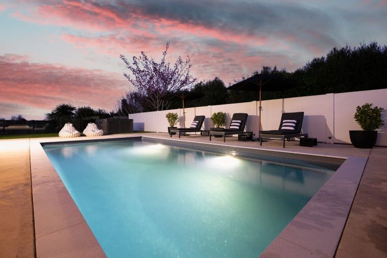 Photo of property in 2/60 Lowe Road, Rukuhia, Hamilton, 3282