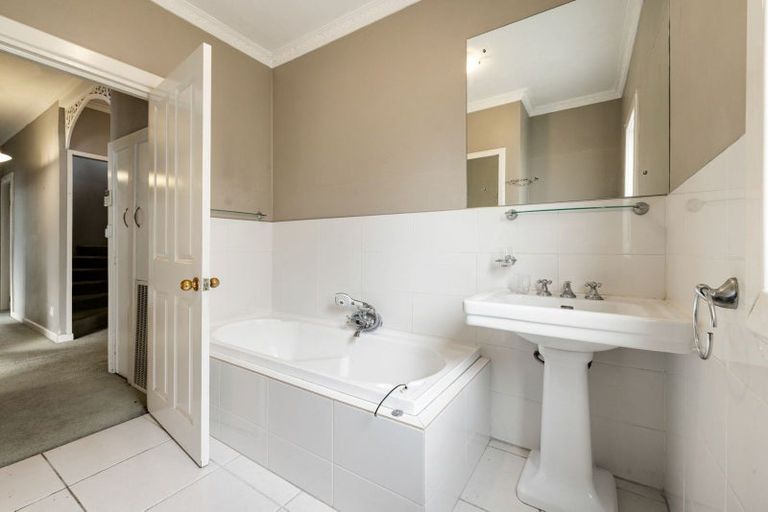 Photo of property in 128 River Road, Hamilton East, Hamilton, 3216