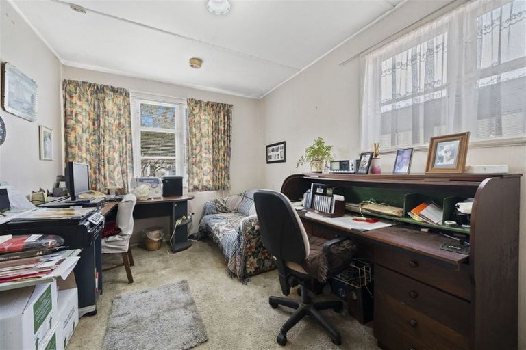 Photo of property in 19 Lockwood Crescent, Taita, Lower Hutt, 5011