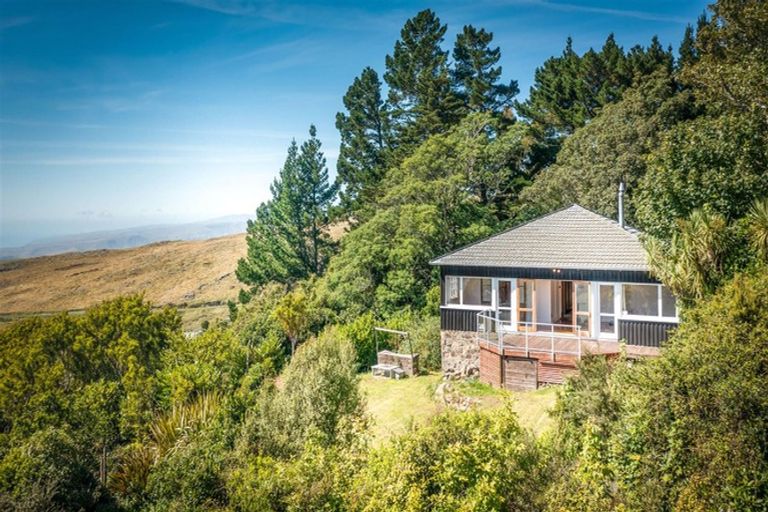 Photo of property in 1 Broadleaf Lane, Heathcote Valley, Christchurch, 8081