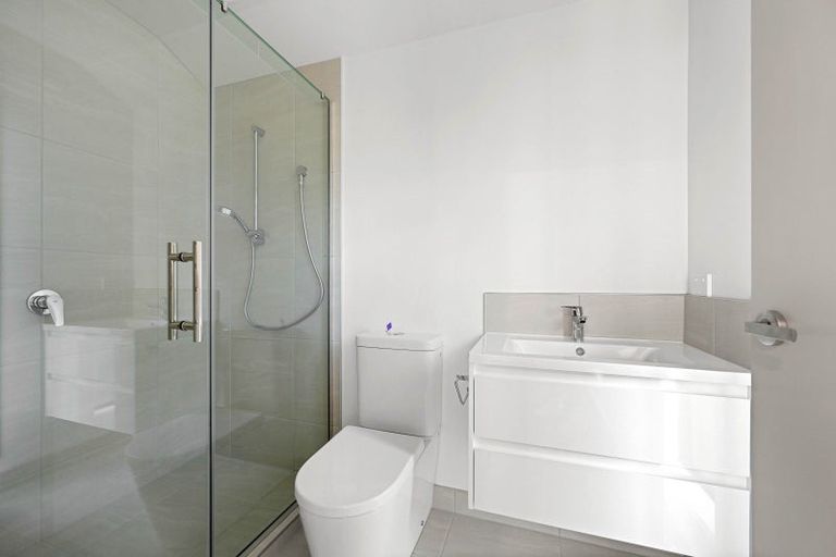 Photo of property in 56 Waruhia Crescent, Rototuna North, 3281