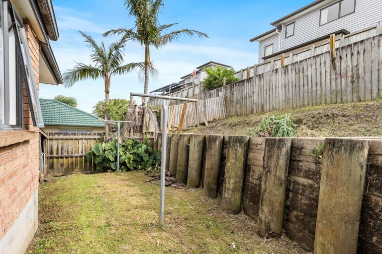 Photo of property in 80 Robert Skelton Place, Clendon Park, Auckland, 2103