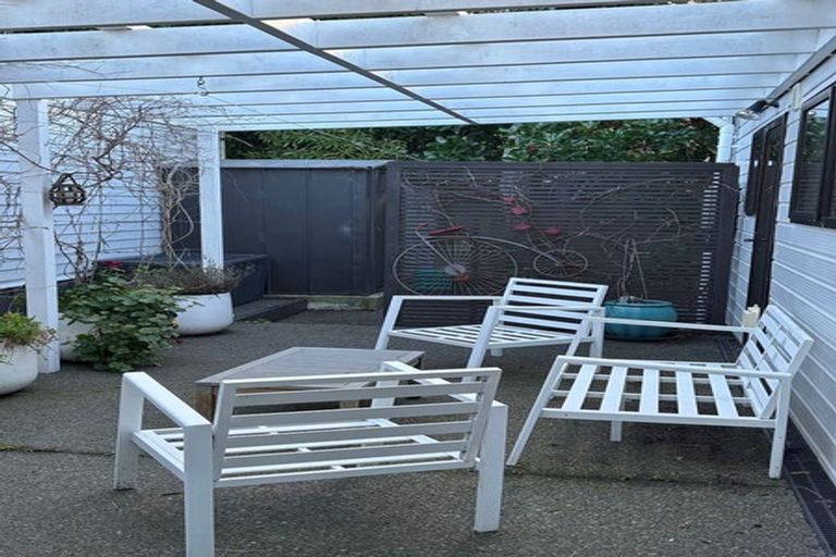 Photo of property in 2c Cashmere Avenue, Khandallah, Wellington, 6035