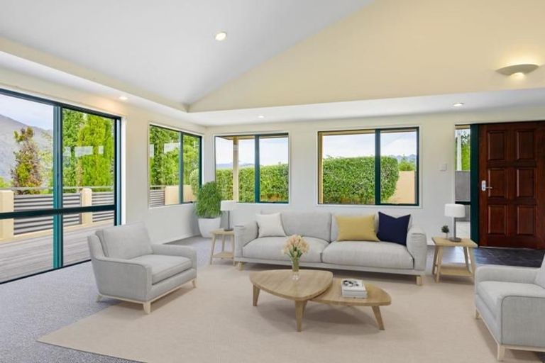 Photo of property in 7 Totara Terrace, Wanaka, 9305