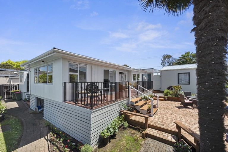 Photo of property in 55 Forest Lake Road, Forest Lake, Hamilton, 3200