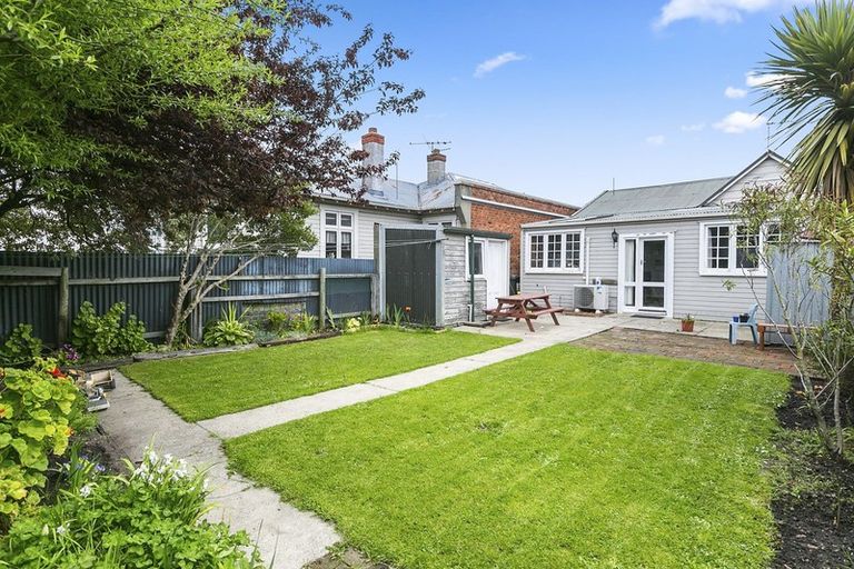 Photo of property in 25 Bathgate Street, South Dunedin, Dunedin, 9012