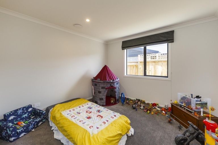Photo of property in 22 Freedom Drive, Kelvin Grove, Palmerston North, 4414