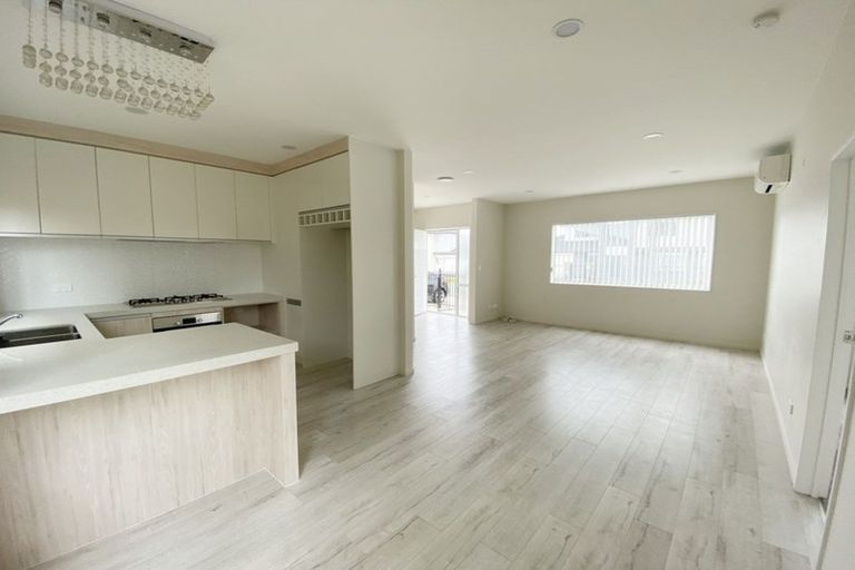 Photo of property in 75 Rosewell Crescent, Flat Bush, Auckland, 2019