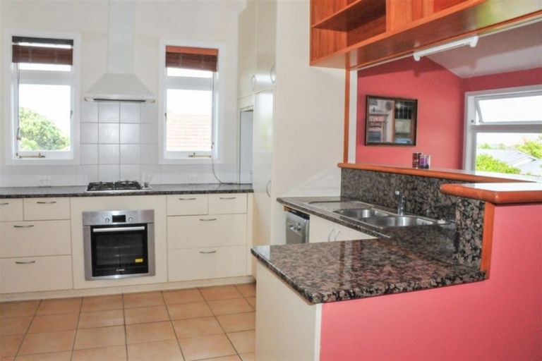 Photo of property in 40 Montgomery Avenue, Belmont, Auckland, 0622