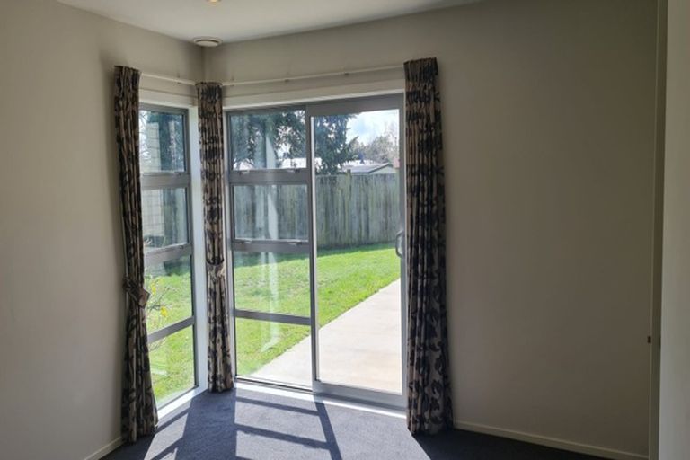 Photo of property in 32d Robinson Avenue, Holdens Bay, Rotorua, 3010