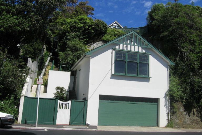 Photo of property in 131 Upland Road, Kelburn, Wellington, 6012