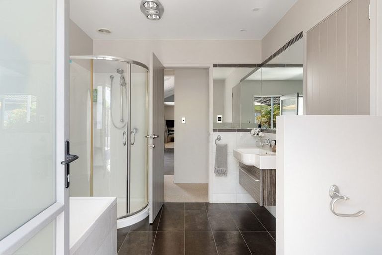 Photo of property in 15 Dove Place, Pyes Pa, Tauranga, 3112