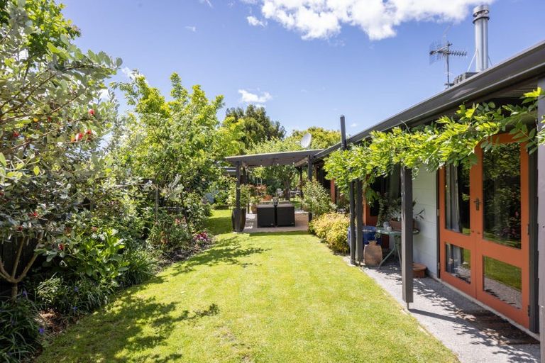 Photo of property in 21 Upham Crescent, Taradale, Napier, 4112