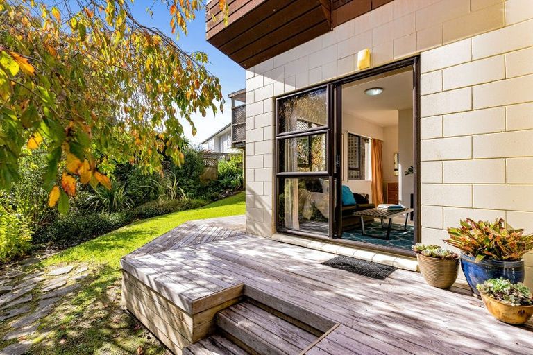 Photo of property in 24 Bert Wilson Place, Cockle Bay, Auckland, 2014