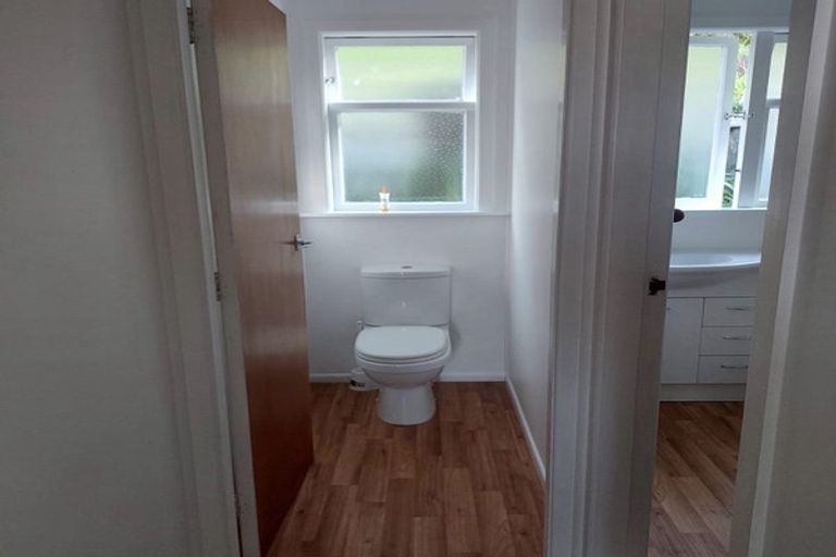 Photo of property in 32 Arapiko Street, Johnsonville, Wellington, 6037