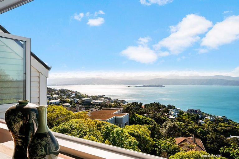 Photo of property in 96 Nicholson Road, Khandallah, Wellington, 6035