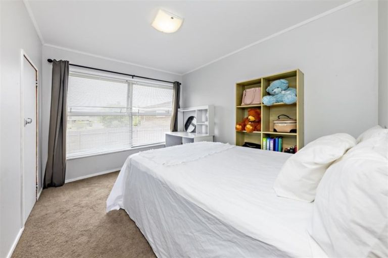 Photo of property in 20 Addington Avenue, Manurewa, Auckland, 2102