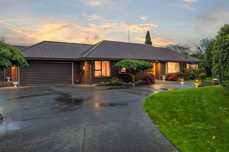 Photo of property in 17 Nepal Place, Burnside, Christchurch, 8053