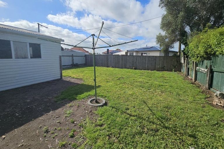 Photo of property in 21 Battiscombe Terrace, Waitara, 4320