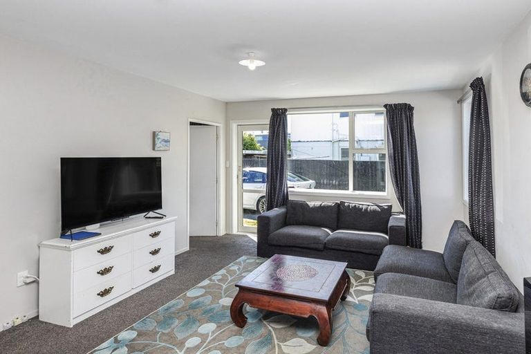 Photo of property in 3/25 Whitmore Street, Edgeware, Christchurch, 8013