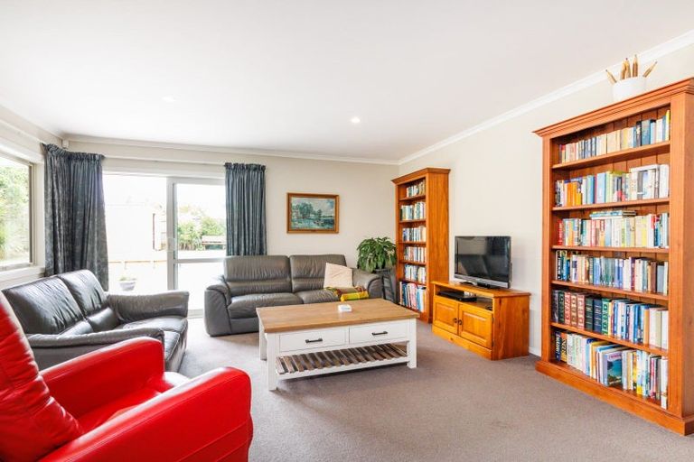 Photo of property in 8 Roots Street West, Feilding, 4702