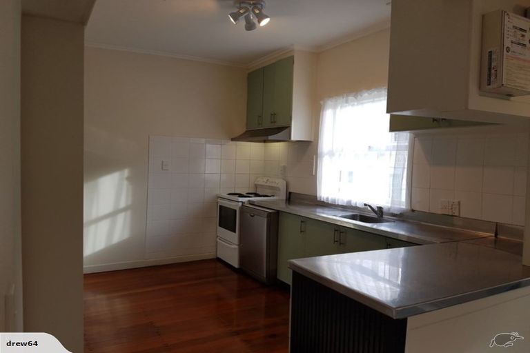 Photo of property in 10b Howard Road, Taradale, Napier, 4112